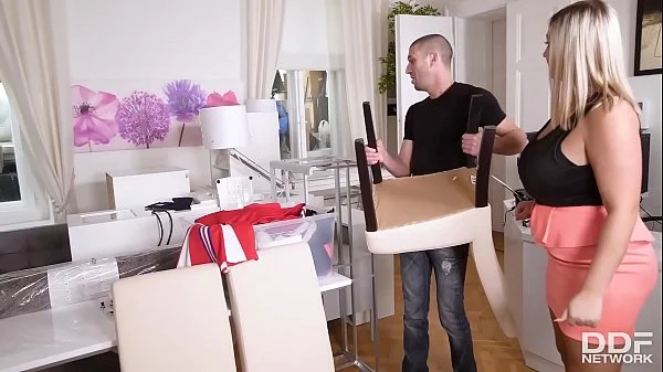 Türkische Cuckold-Ehefrau lässt sich von britischem Geschäftsmann ins Arschloch ficken